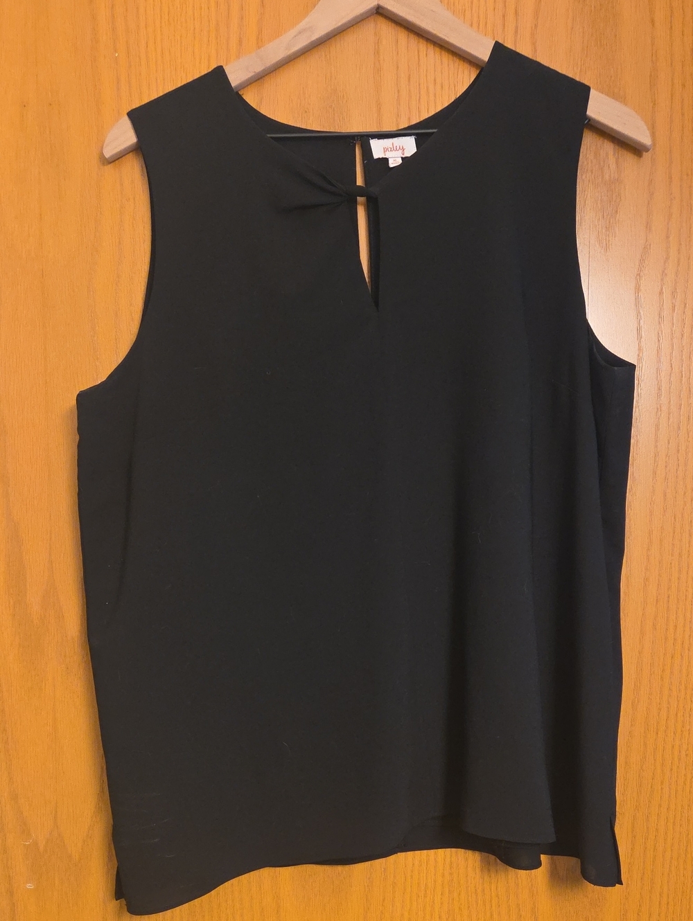 Pixley Black Sleeveless Keyhole Tie Camisole